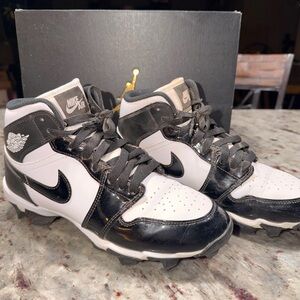 Nike Black & White High-Top Athletic Cleats